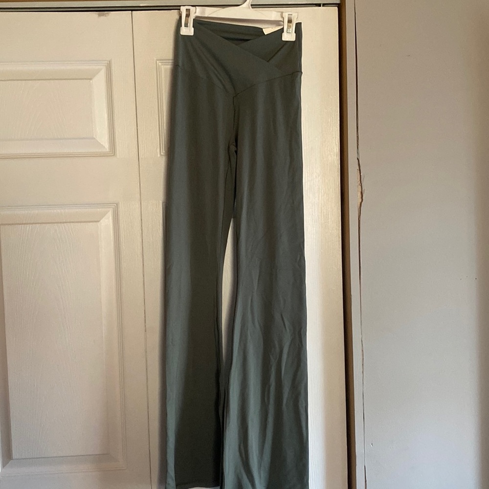 Offline By aerie crossover flare leggings